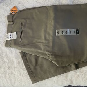 NWT Dockers Khaki Pants